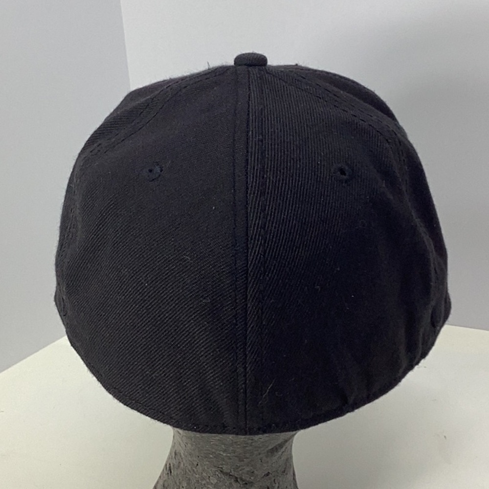 DC Comics Black & White Superman Baseball Cap - Picture 4 of 7